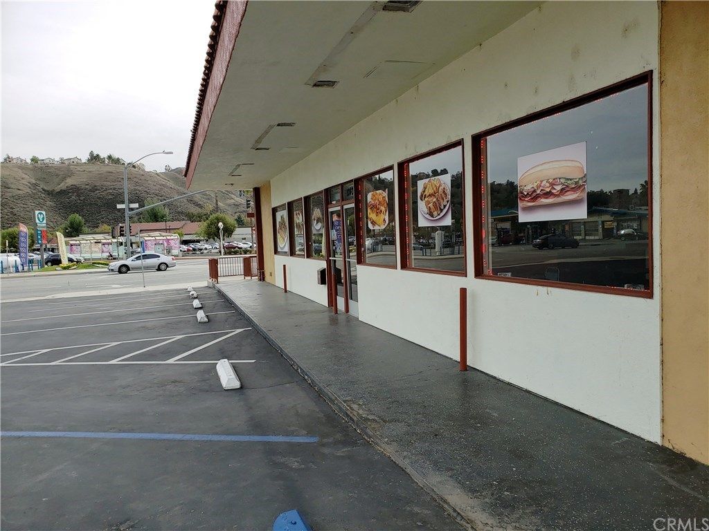 1040 W 40th St, San Bernardino, CA 92407